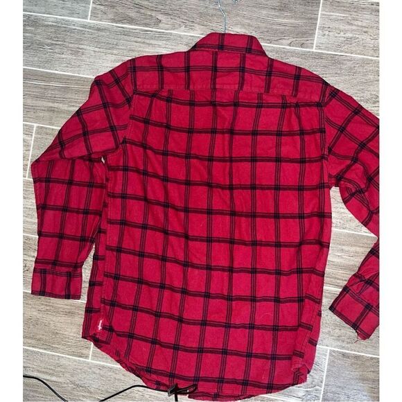 Red Plaid! Wrangler red plaid shirt sz med long sleeve - Picture 8 of 16